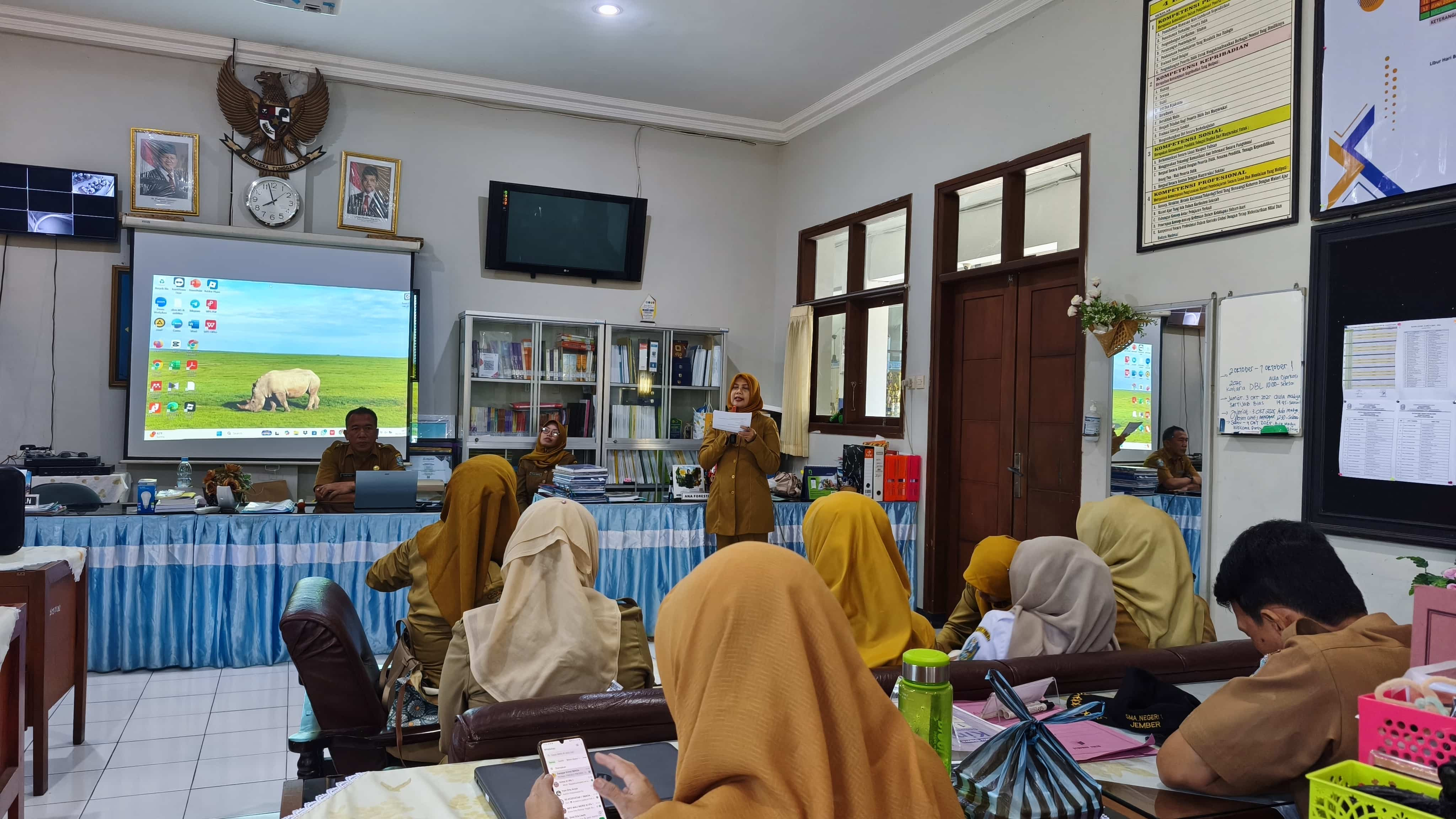 Praktik Baik: Transformasi Asesmen di Era Digital di SMA Negeri 1 Jember Berjalan Lancar