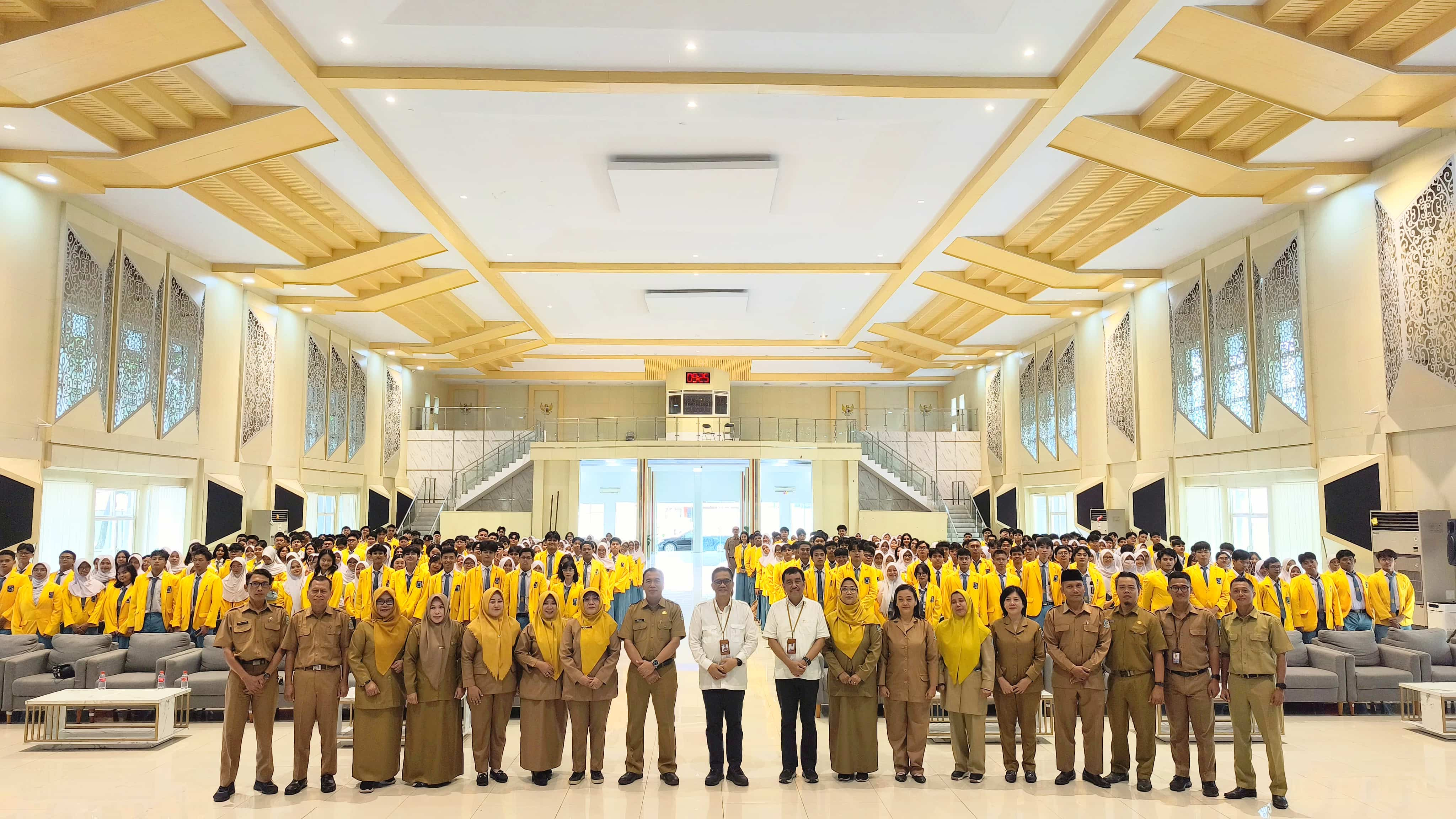 Kunjungan Edukatif SMAN 1 Jember ke Universitas Jember