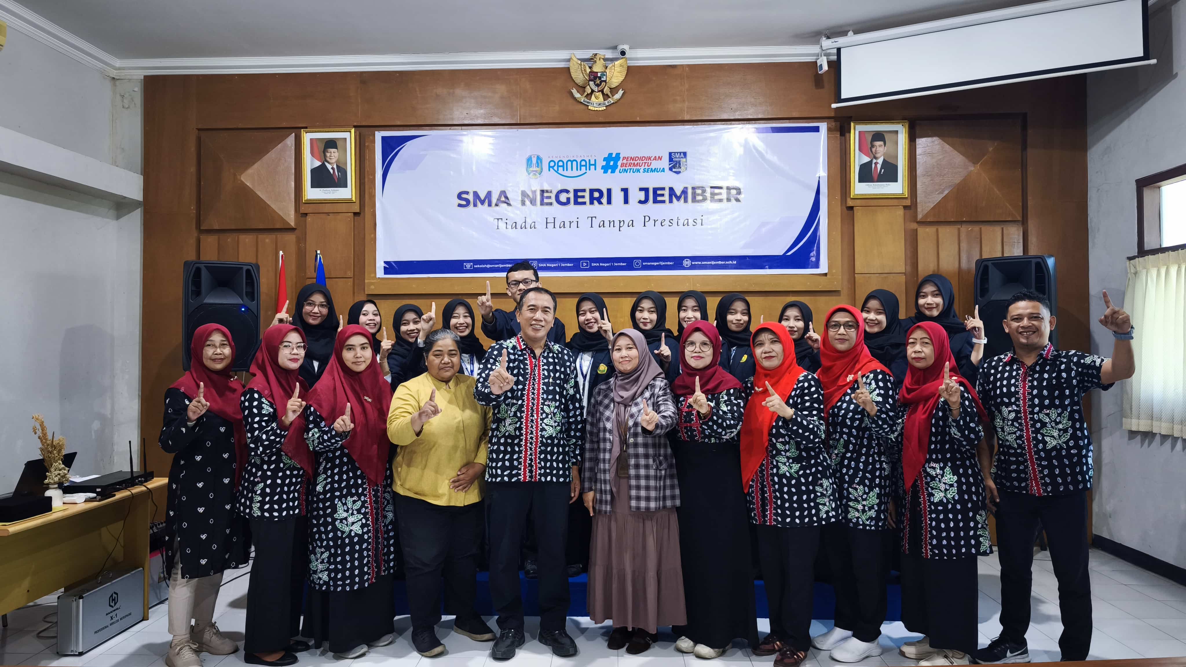 Penarikan Asistensi Mengajar (Asjar) di Aula Madya SMA Negeri 1 Jember.