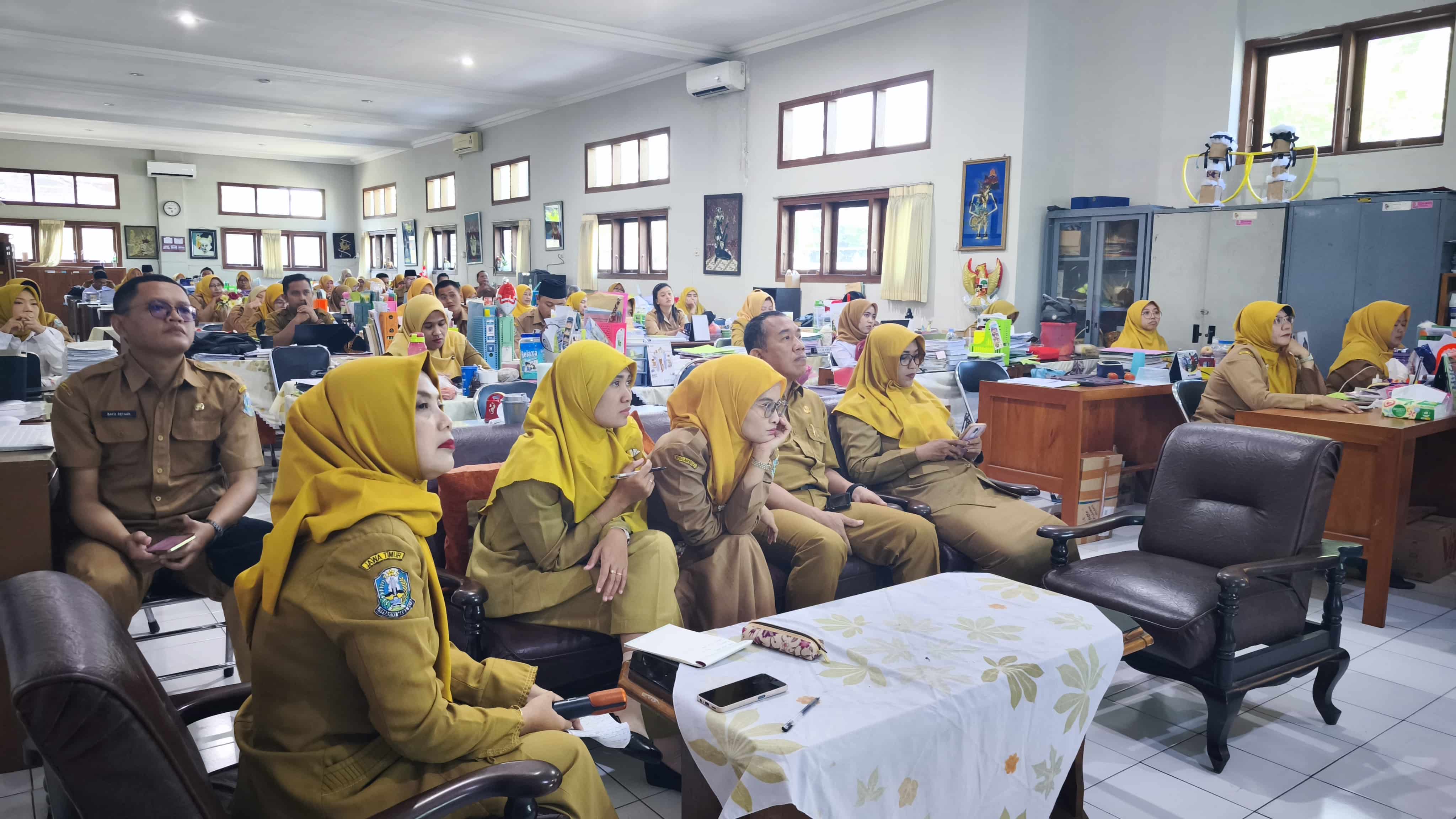 Komunitas Belajar SMASA BERGEMA (Bergerak Maju Bersama)