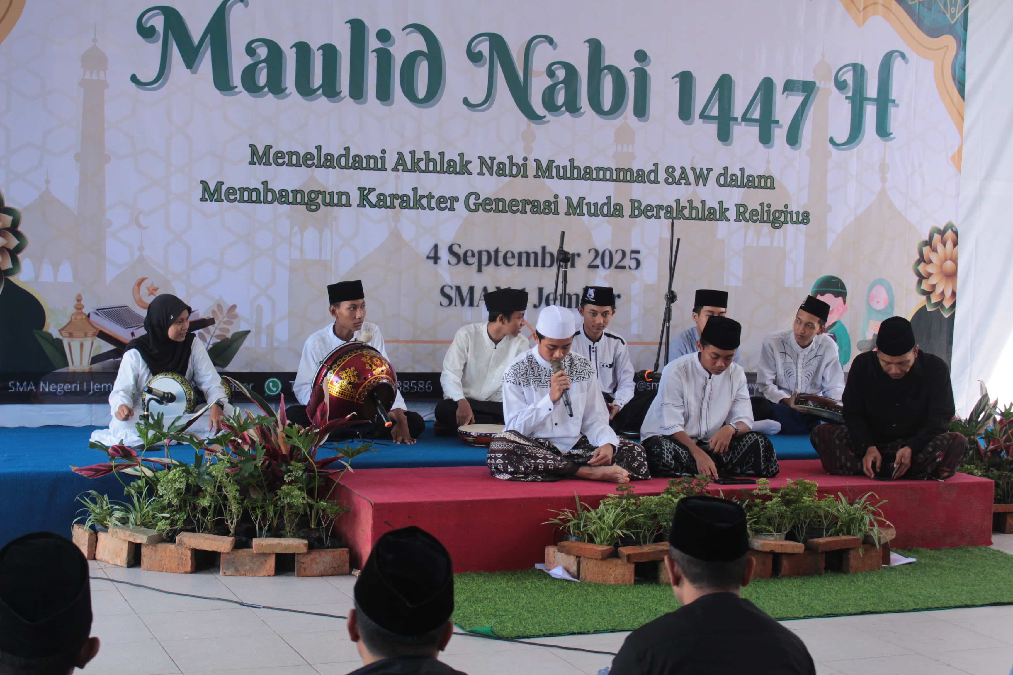Meneladani Akhlak Nabi Muhammad SAW dalam Membangun Karakter Generasi Muda Berakhlak Religius