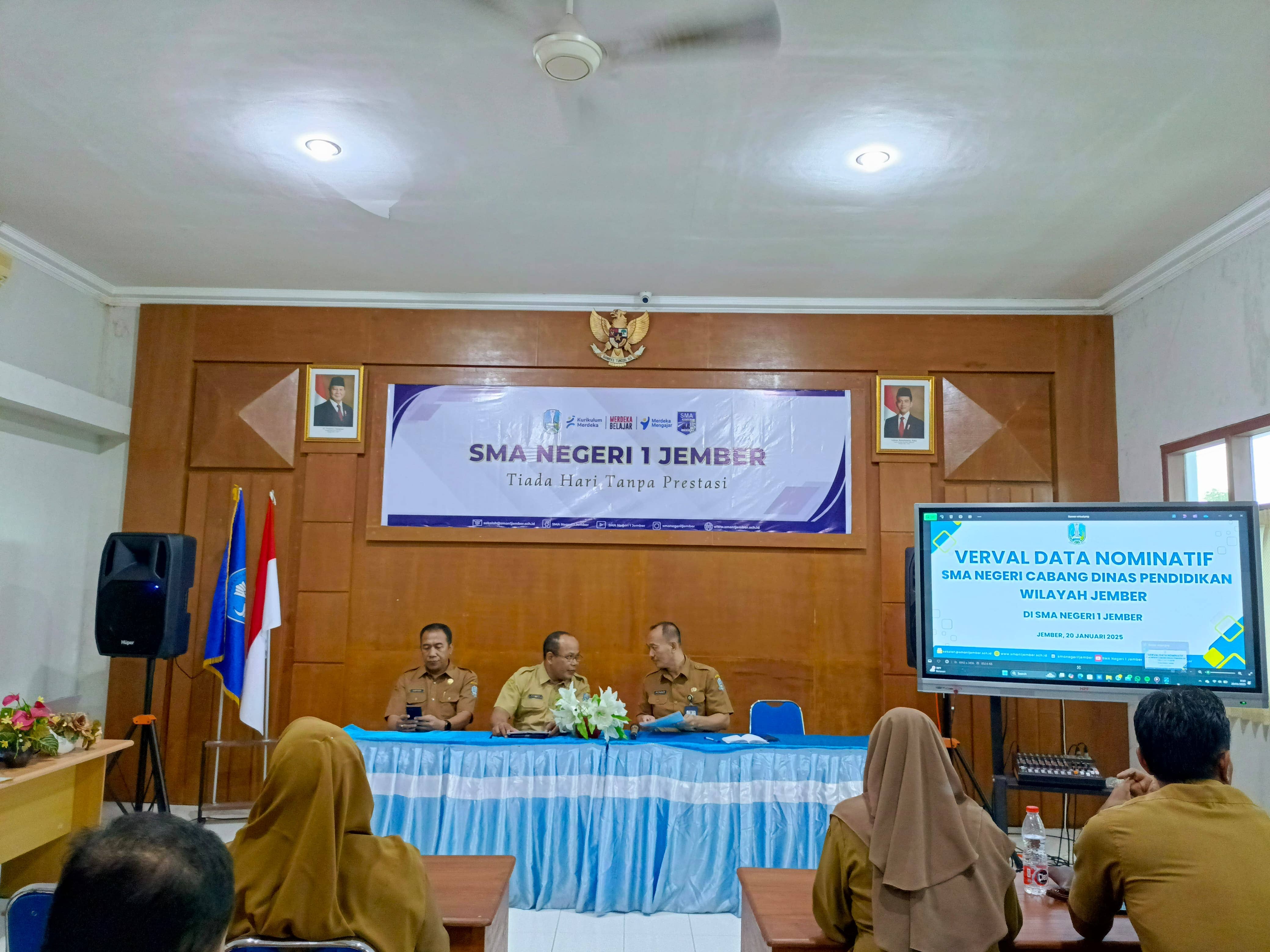 VERVAL DATA NOMINATIF SMA NEGERI CABANG DINAS PENDIDIKAN WILAYAH JEMBER DI SMA NEGERI 1 JEMBER